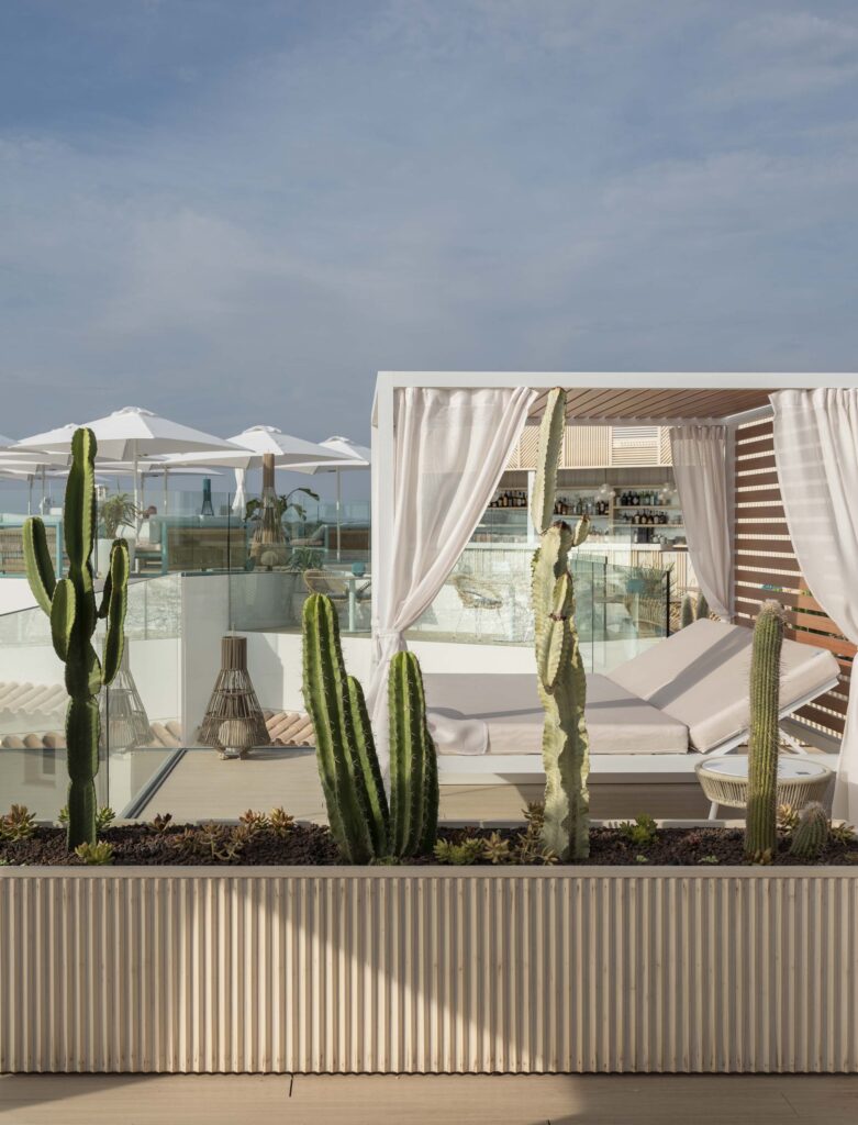SUNSET SEA CLUB