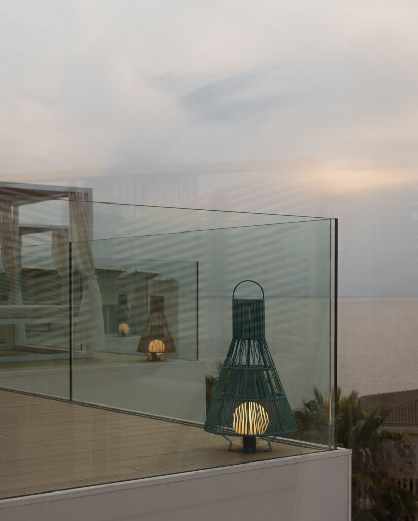 SUNSET SEA CLUB