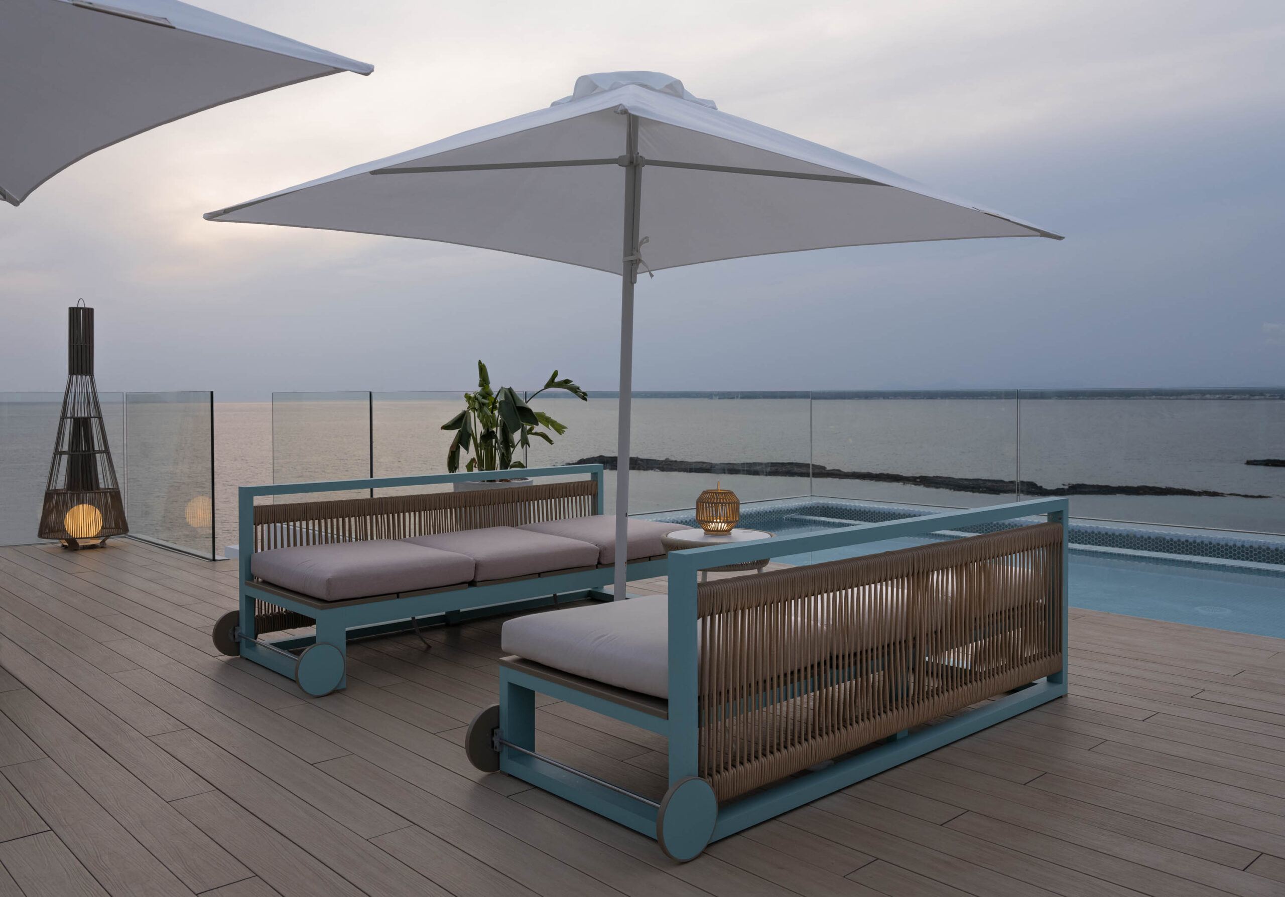 SUNSET SEA CLUB