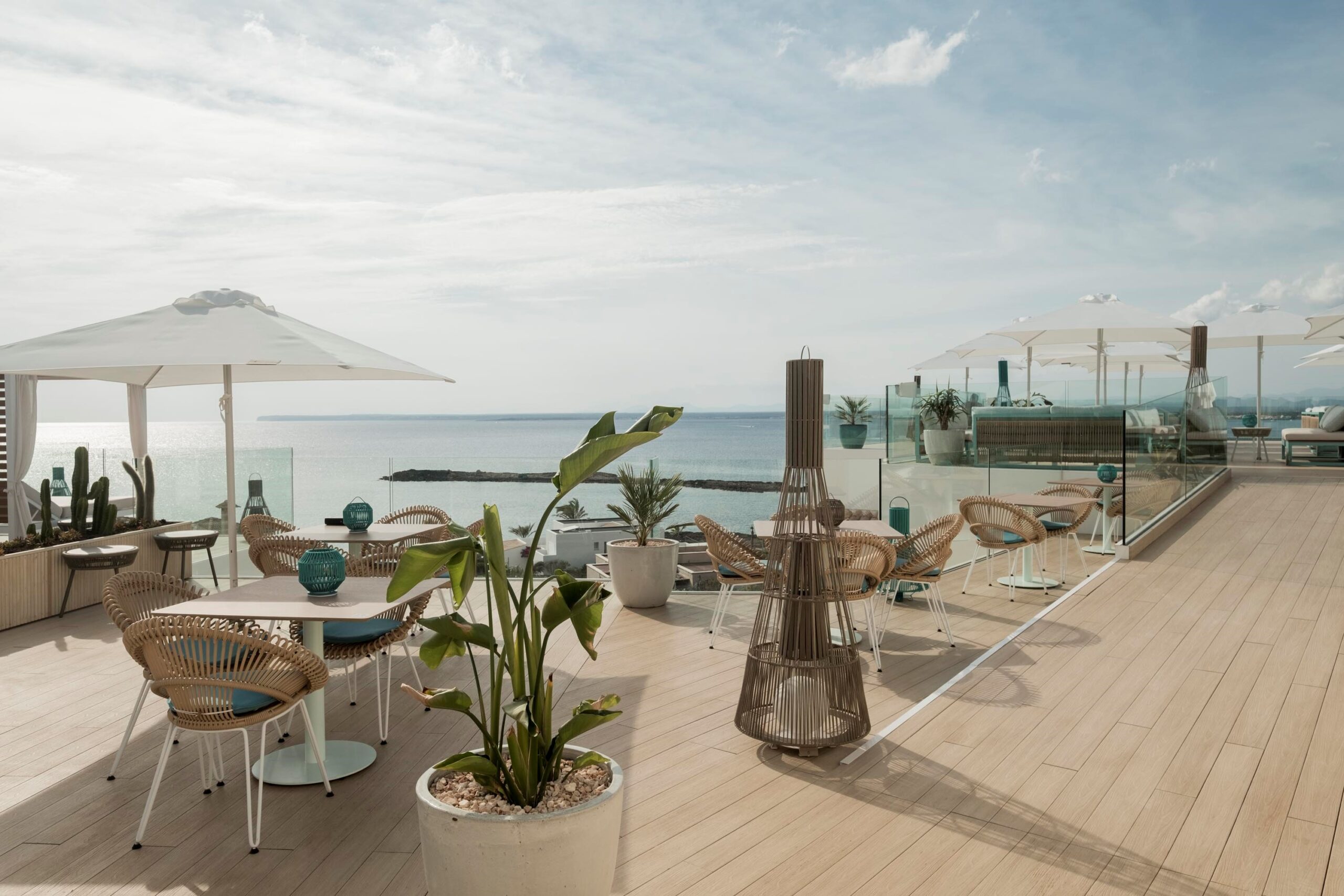 SUNSET SEA CLUB